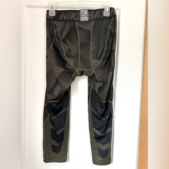 Nike pro combat men’s leggings, size L - Picture 2 of 3